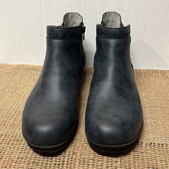 Jsport By Jambu Navy Blue Memory Foam Footbed Ankle Boot 11M - Picture 3 of 9